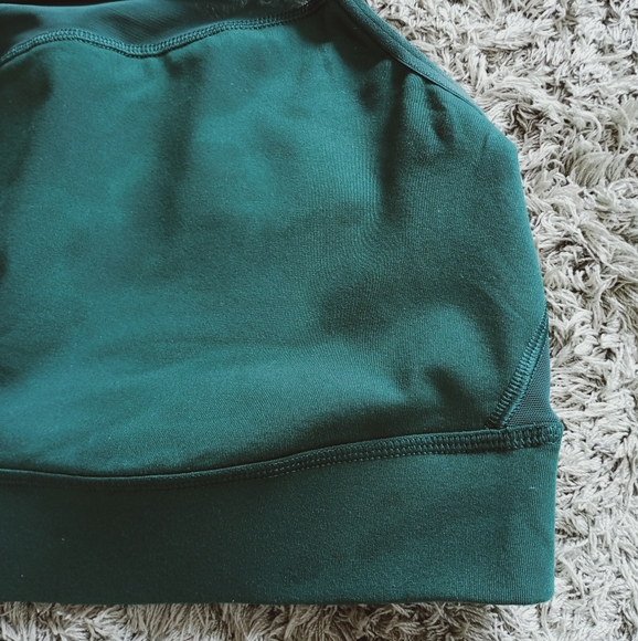 Old Navy Sports Bra - Picture 2 of 10